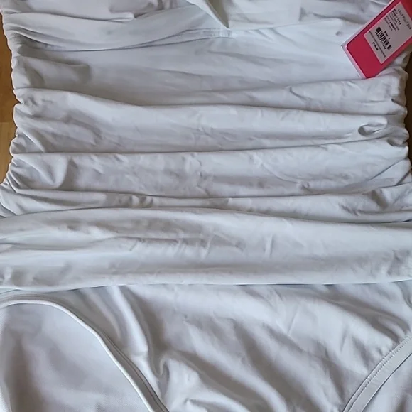 Lilly Pulitzer Flamenco One Piece Swimsuit in Resort White - Picture 5 of 10